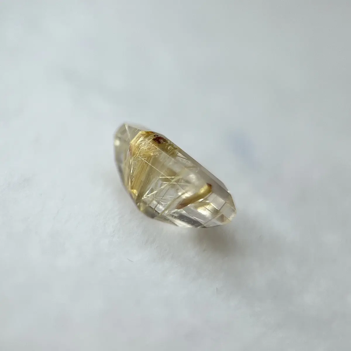 Cuarzo rutilado-2.22ct-9x7mm | Versatto Gemas & Joyas