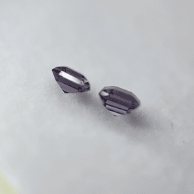 Par de Espinelas-0.890ct-4x4.2x2.7mm y 4.1x4.2x2.5mm