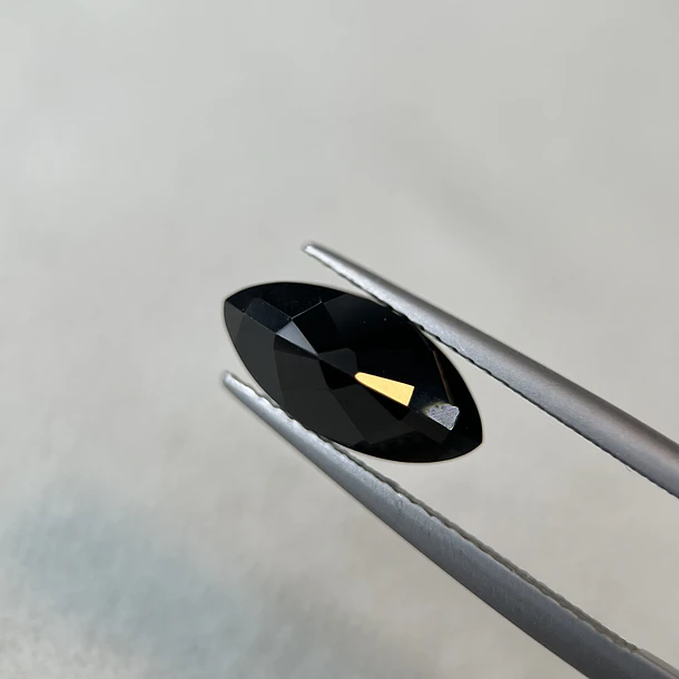 Espinela negra-2.405ct-12x6mm 2