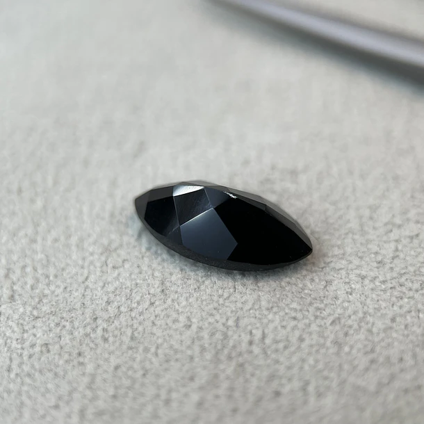 Espinela negra-2.405ct-12x6mm 3