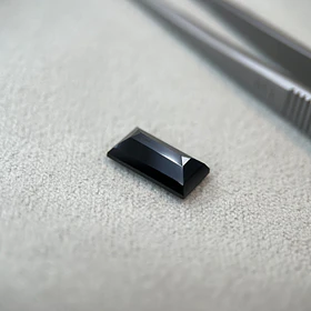 Espinela negra-4.225ct-12.3x6.3mm