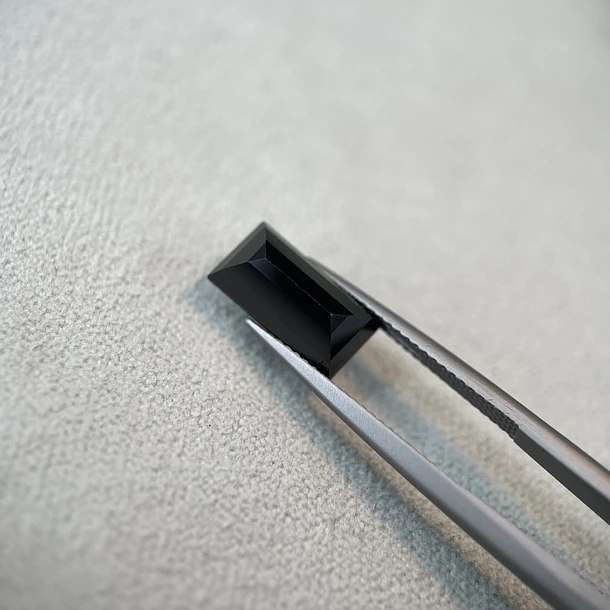 Espinela negra-4.225ct-12.3x6.3mm 3