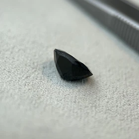 Espinela negra-4.33ct-10x8mm