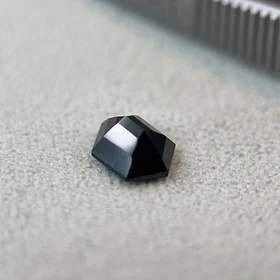 Espinela negra-1.785ct-8x6mm