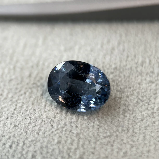 Espinela-1.855ct-8.2x6.4x3.8mm 1