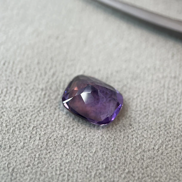 Amatista-2.80ct-10x8x5.4mm 2