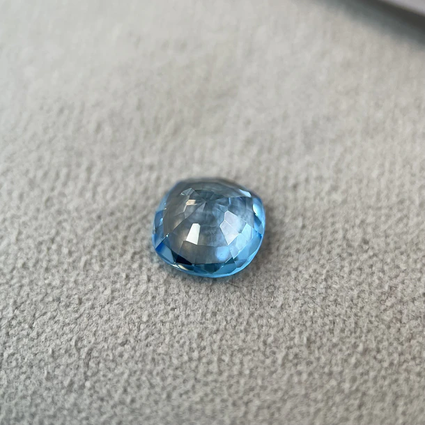 Topacio azul-2.185ct-8x8.1x4.2mm 3