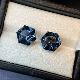 Par de Topacio London Blue.12.80ct-11.4x9.9x7.9mm