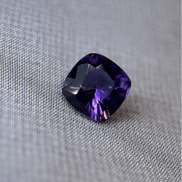 Amatista-3.95ct-10x10x6.5mm 1