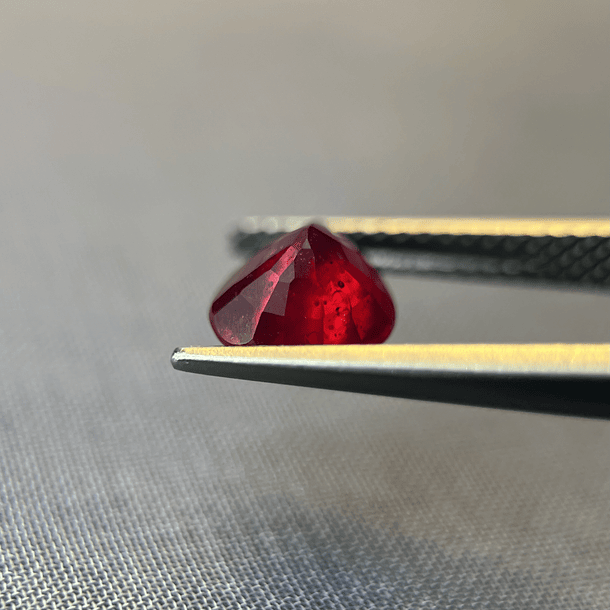 Rubí-1.935ct-8.5x6.8x4.2mm 3