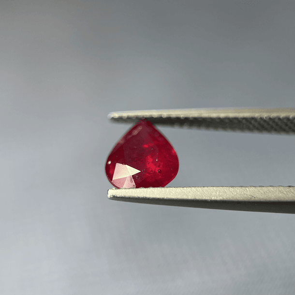 Rubí-1.935ct-8.5x6.8x4.2mm 4