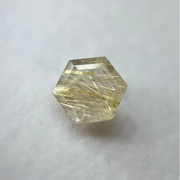 Cuarzo rutilado-2.615ct-9x9mm-  1