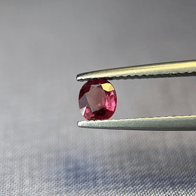 Rubí sangre de pichón natural-0.535ct-4.8x4.2x2.4mm