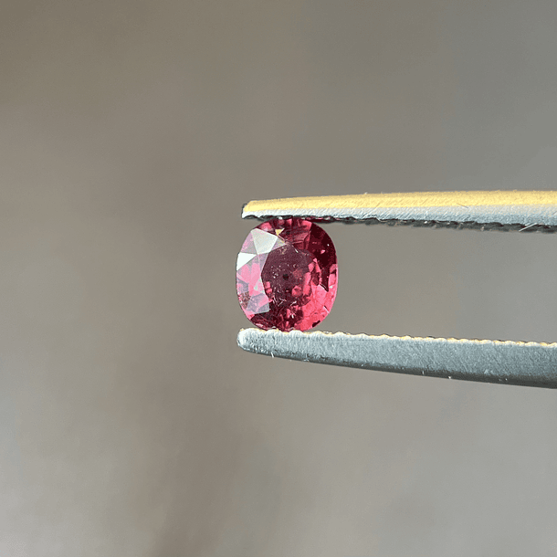Rubí sangre de pichón natural-0.340ct-4.3x3.7x2.1mm 1