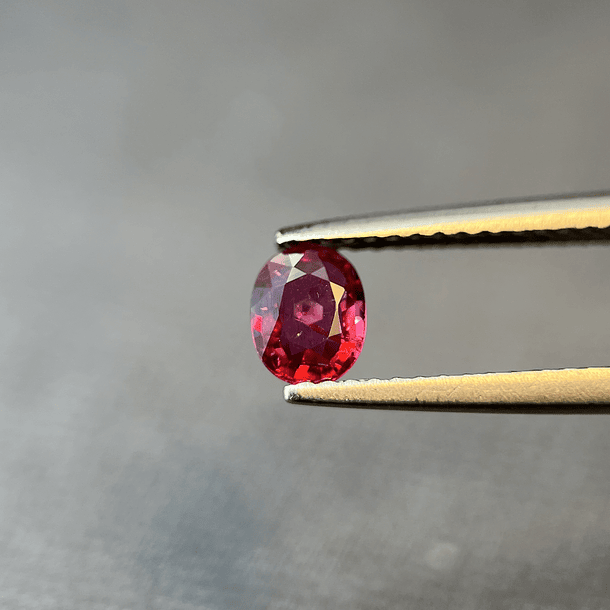 Rubí sangre de pichón-0.455ct-5.2x4.2x2mm 1