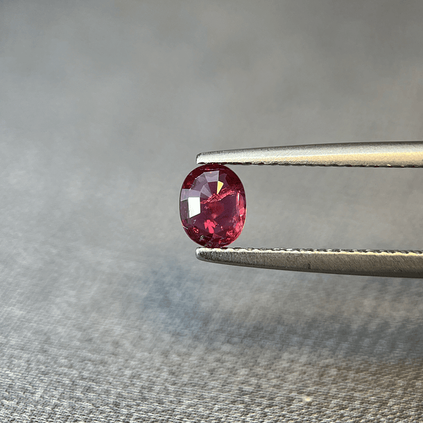 Rubí sangre de pichón-0.455ct-5.2x4.2x2mm 4