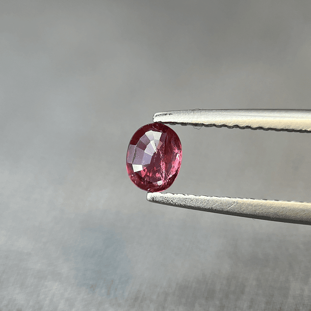 Rubí sangre de pichón-0375ct-5x3.8x1.8mm 2