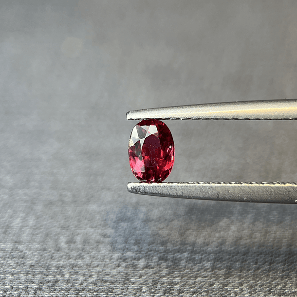 Rubí sangre de pichón-0.58ct-5.1x3.5x2.6mm 1