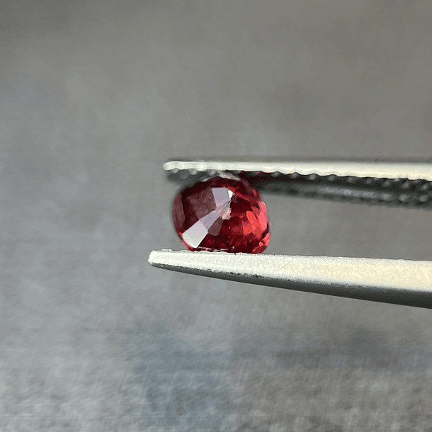 Rubí sangre de pichón-0.62ct-4.8x4.1x2.9mm 2