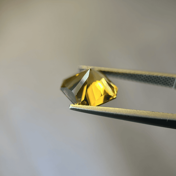 Citrino mandarina-4.654ct-10x10x7.4mm 4