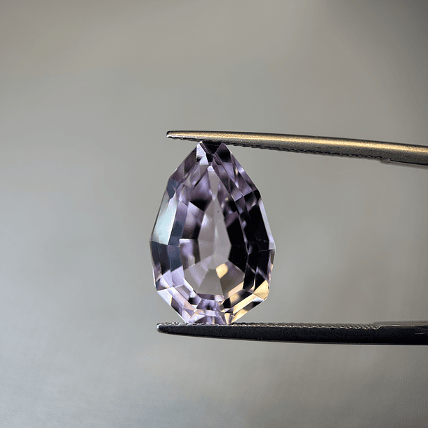 Kunzita-12.80ct-17.3x11.8x9.1mm 1