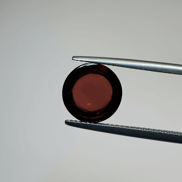 Granate rojo cabujón-5.42ct-10.2x4.6mm 2