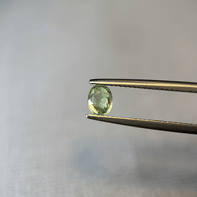 Tsavorita-0.56ct-5.6x4.4x2.6mm