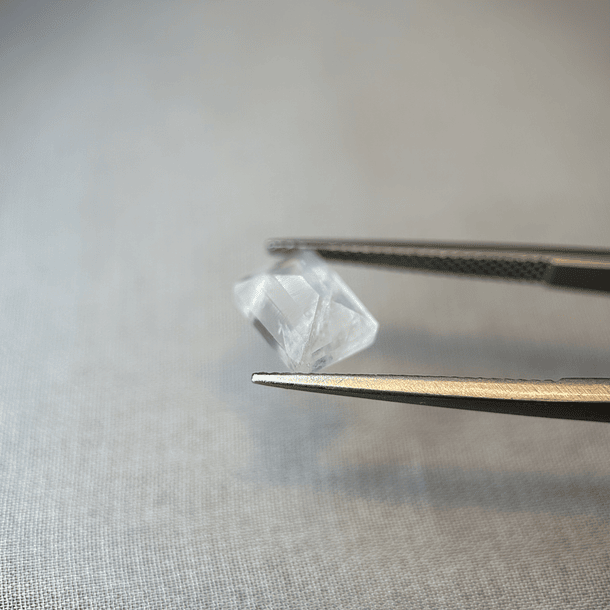 Piedra luna-2.60ct-9.3x7.1x4.1mm 2