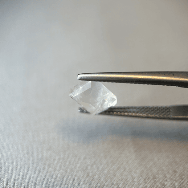 Piedra luna-2.60ct-9.3x7.1x4.1mm 4