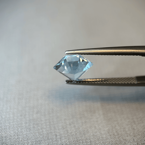 Topacio azul-3.195ct-11.3x9.3mm 2