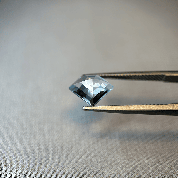 Topacio azul-3.195ct-11.3x9.3mm 3