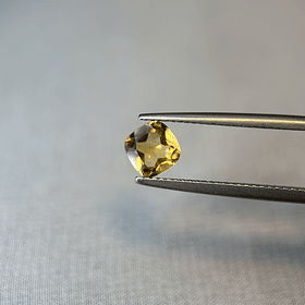 Citrino amarillo-0.875ct-6x5.8x3.6mm