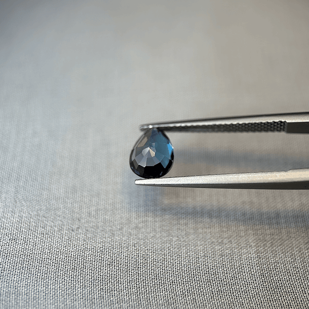 Topacio london blue-1.65ct-8.2x6.2x4mm 2