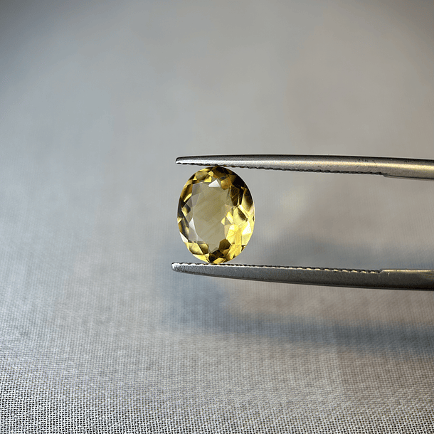 Citrino oval-2.045ct-10x7.9x4.2mm 1