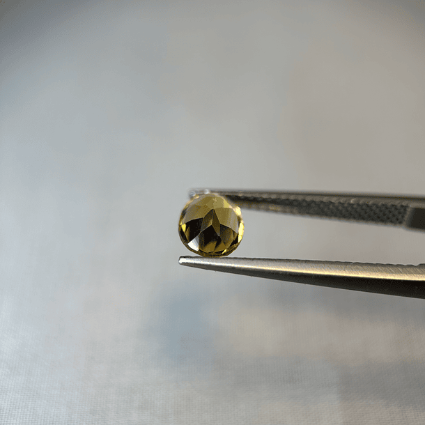 Citrino amarillo-1.075ct-8.4x5.7x3.1mm 2