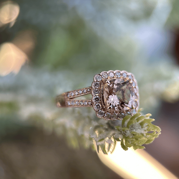 Anillo con morganita y diamante natural en oro rosa de 14k  4