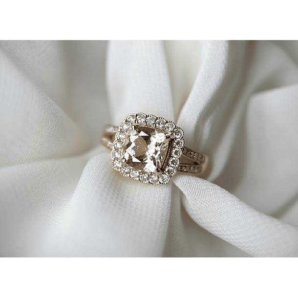 Anillo con morganita y diamante natural en oro rosa de 14k  1