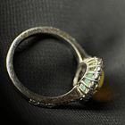 Anillo con ópalo cabujón y diamantes naturales en oro blanco de 14k  4