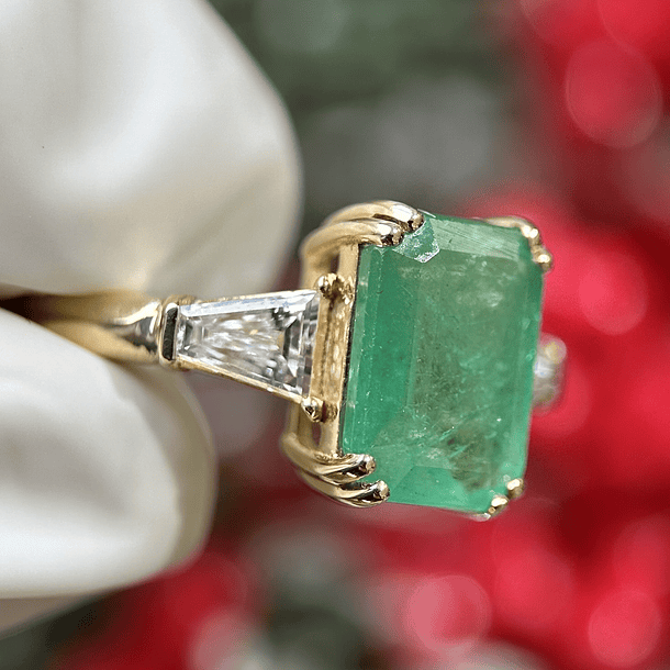 Anillo con Esmeralda octágono y diamantes de laboratorio  6