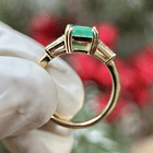 Anillo con Esmeralda octágono y diamantes de laboratorio  9