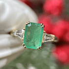 Anillo con Esmeralda octágono y diamantes de laboratorio  10