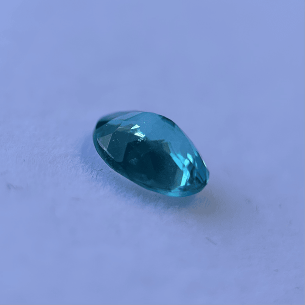 Apatito color Paraíba-1.730ct-8.6x6.6x4.1mm 2