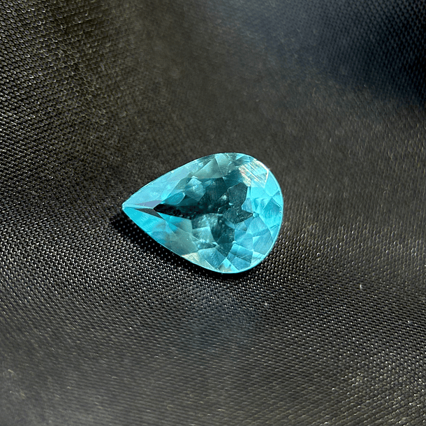 Apatito color Paraíba-1.410ct-8.8x6.6x3.6mm 1