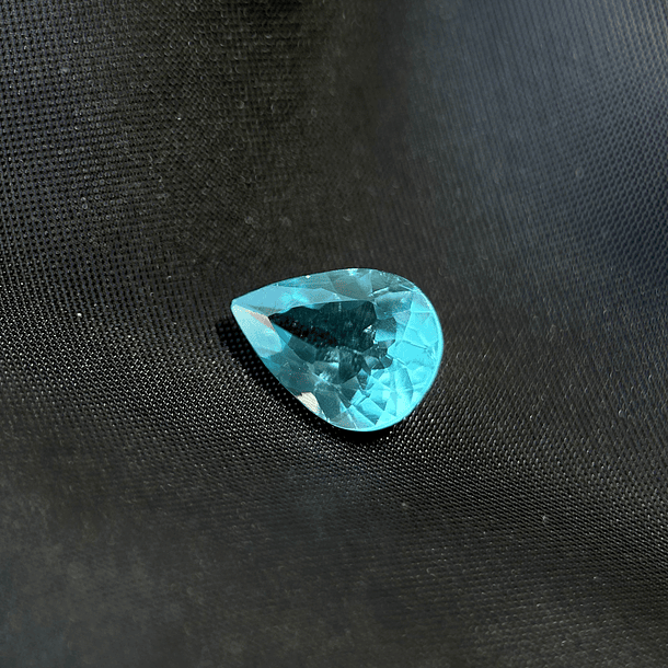 Apatito color Paraíba-1.410ct-8.8x6.6x3.6mm 2