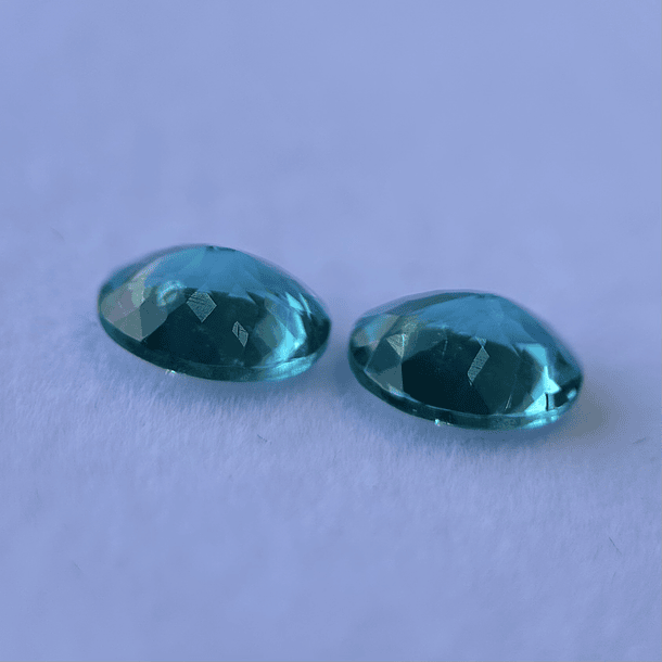 Par de Apatito color Paraíba-1.81ct y 1.79ct-8.96x6.92x4.22mm y 8.95x7.07x4.14mm 3