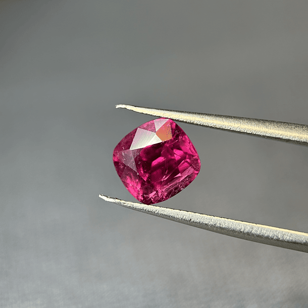 Turmalina Rubelita-2.450ct-7.6x7.4x5.9mm 2