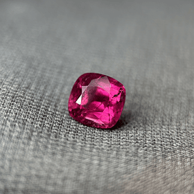 Turmalina Rubelita-2.450ct-7.6x7.4x5.9mm