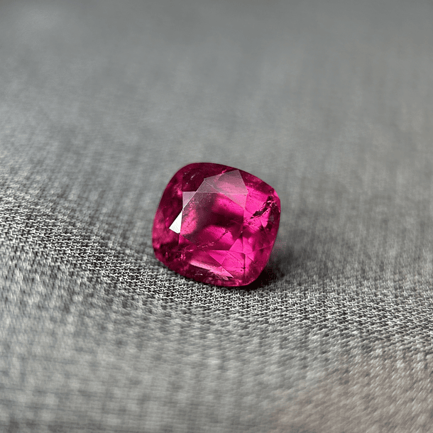Turmalina Rubelita-2.450ct-7.6x7.4x5.9mm 1