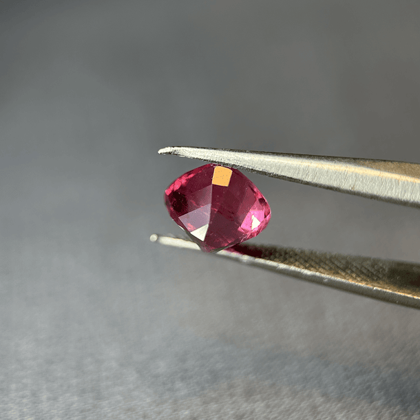 Turmalina Rubelita-1.780ct-6.6x6.5x5.3mm 4