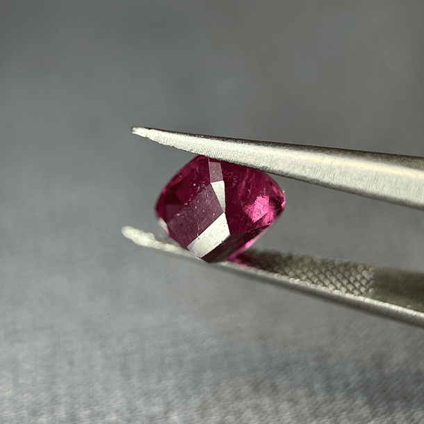 Turmalina Rubelita-1.795ct-6.5x6.4x5mm 2